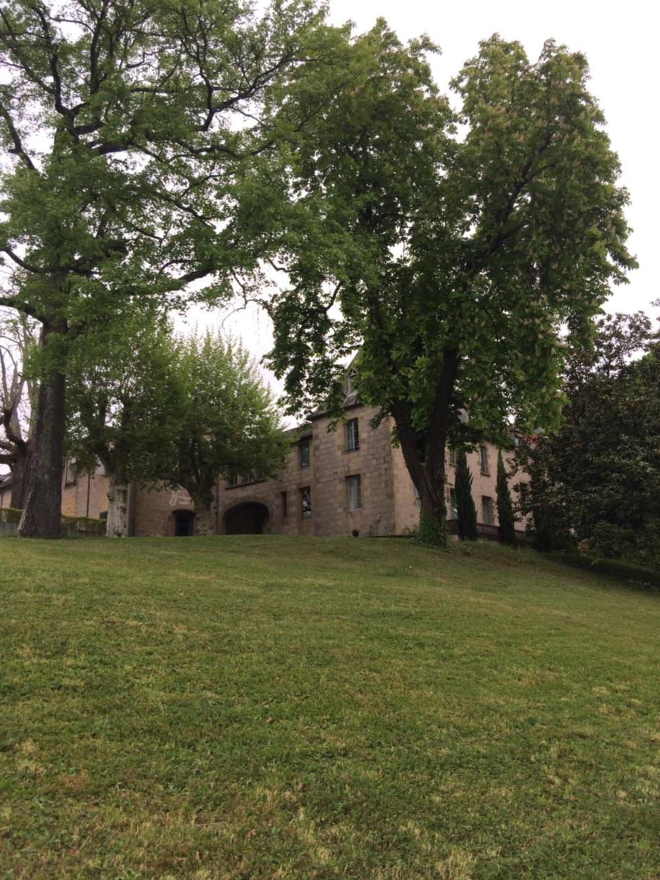 Hotel Chateau De Lacan Brive-la-Gaillarde Luaran gambar